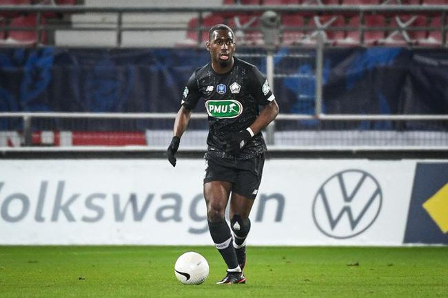 里尔核心中场伤愈复出助力球队战胜昂热  里尔核心中场伤愈复出助力球队战胜昂热